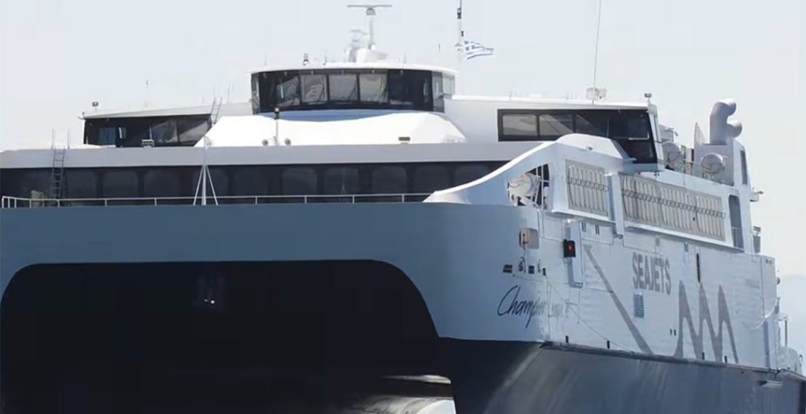 Εμπλοκή-άγκυρας-στο-«champion-league-jet-1»-στο-λιμάνι-της-Πάρου-–-Μεγάλη-ταλαιπωρία-για-459-επιβάτες