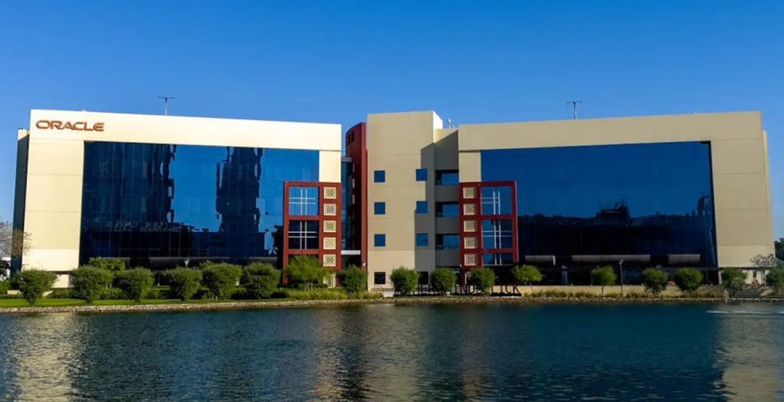 Δεύτερο-περιστατικό-με-συντρίμμια-που-προήλθαν-από-την-αναχαίτιση-βλήματος-και-έπεσαν-σε-κτίριο-στην-internet-city