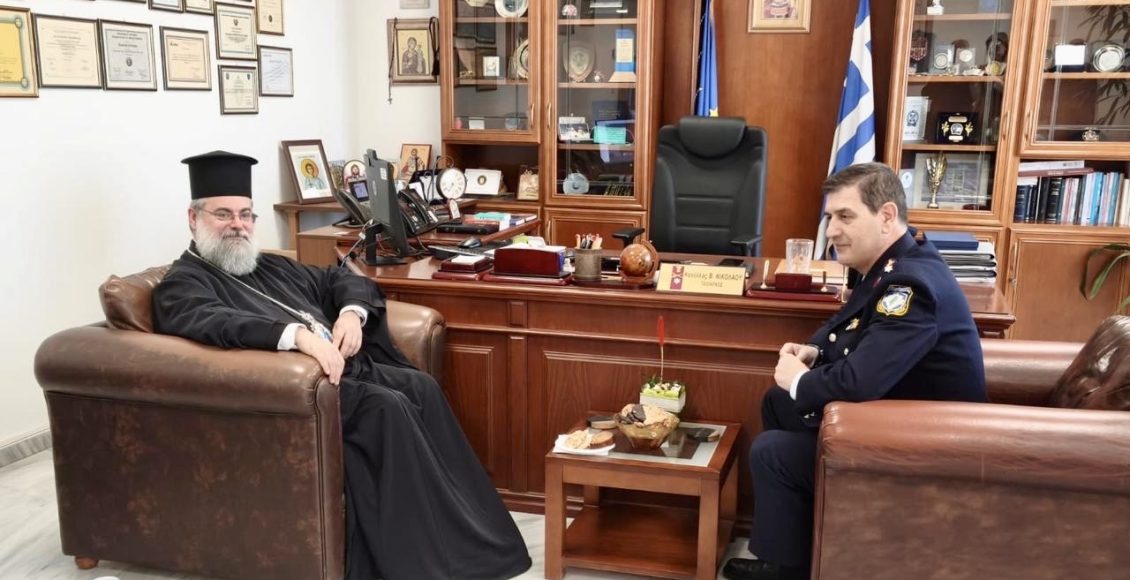 Επίσκεψη-του-Μητροπολίτη-Κυδωνίας-Τίτου-στο-Αστυνομικό-Διευθυντή-Χανίων
