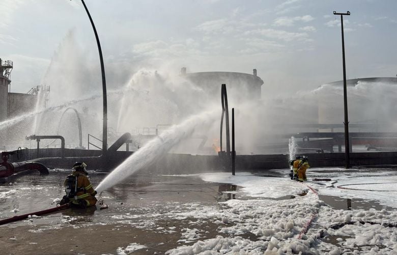 Ξέσπασε-φωτιά-σε-δεξαμενή-πετρελαίου-στο-Μπαχρέιν-έπειτα-από-ιρανική-επίθεση