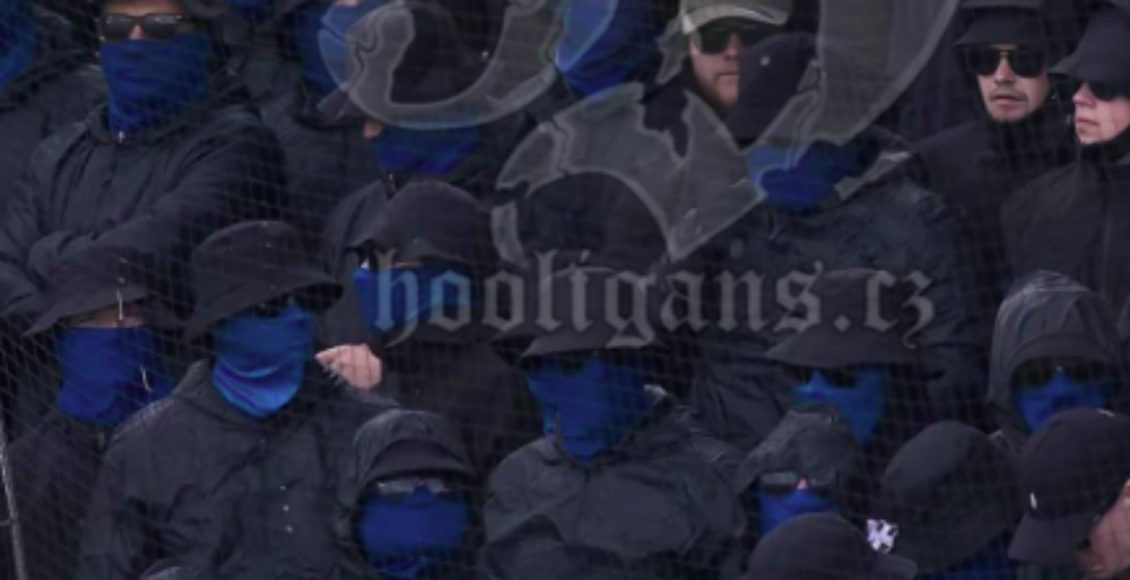 eredivisie:-Κουκουλοφόροι-καθυστέρησαν-για-90-λεπτά-την-έναρξη-στο-Γκόου-Αχέντ-Ιγκλς-–-Τσβόλε