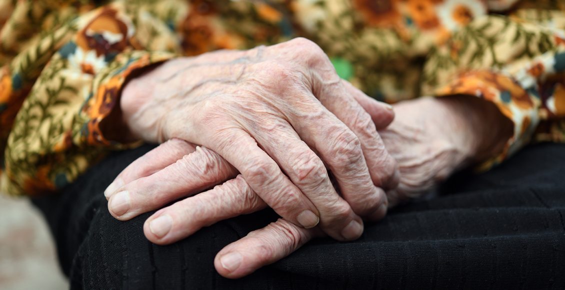 Στο-δικαστήριο-η-ηλικιωμένη-που-έβαλε-φωτιά-στο-σπίτι-που-ζούσε-με-τον-κατάκοιτο-σύζυγό-της-για-να-βάλει-τέλος-στο-μαρτύριο-που-βίωναν