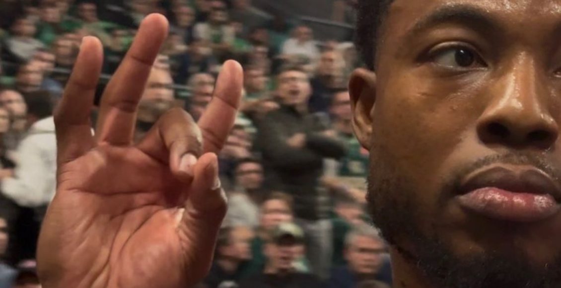 Ολυμπιακός:-Ο-Παναθηναϊκός-έκανε-καταγγελία-κατά-του-Τζόουνς-για-προκλητικές-χειρονομίες