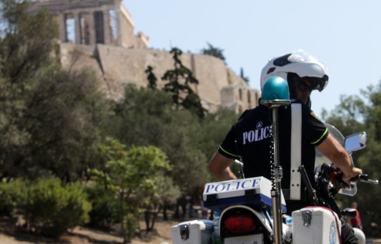 Αστυνομικοί-στην-υπηρεσία-περιπολιών-της-Αθήνας-τσακώθηκαν-μεταξύ-τους-και-αλληλομηνύθηκαν