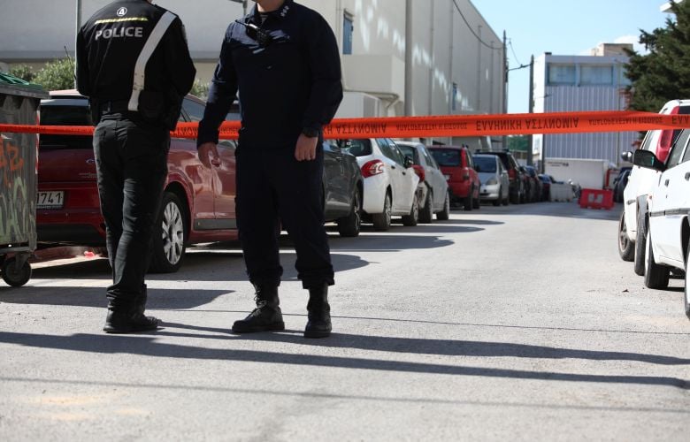 aποκαταστάθηκε-η-κυκλοφορία-των-οχημάτων-στην-περιοχή-των-Πετραλώνων