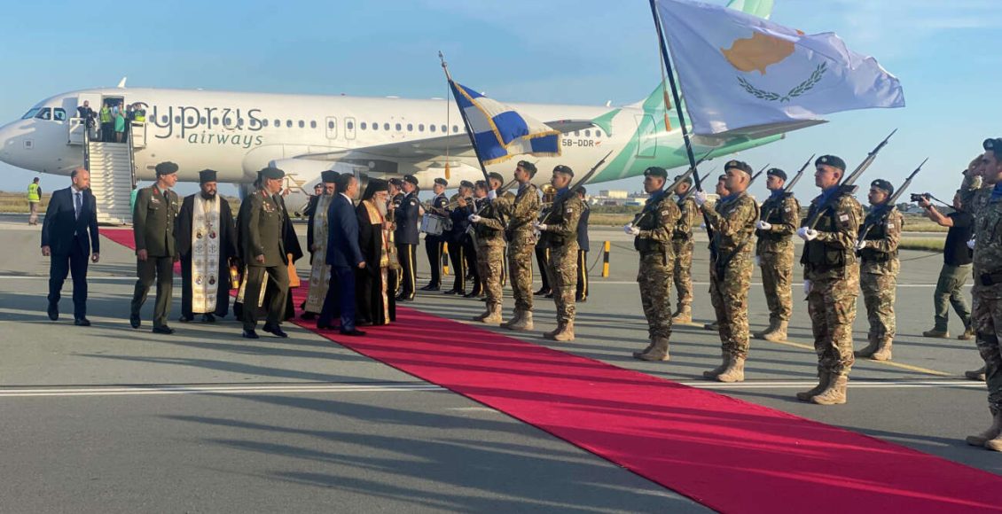 Ο-εκπρόσωπος-της-Αρχιεπισκοπής-Κύπρου-για-τις-προσπάθειες-μεταφοράς-του-Αγίου-Φωτός