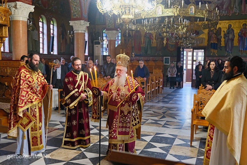 Αρχιερατική-Θ-Λειτουργία-στην-ΙΜ.-Αγίας-Κυριακής-Λουτρού