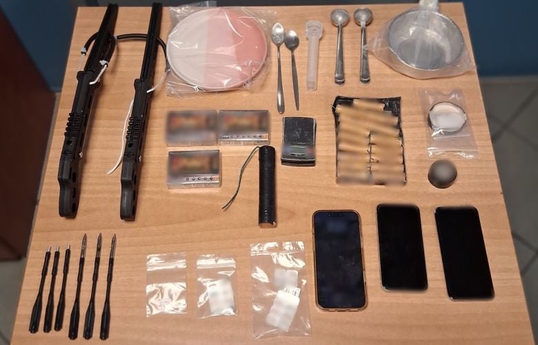 Συλλήψεις-στη-Χαλκίδα-για-αρχαία,-ναρκωτικά-και-όπλα