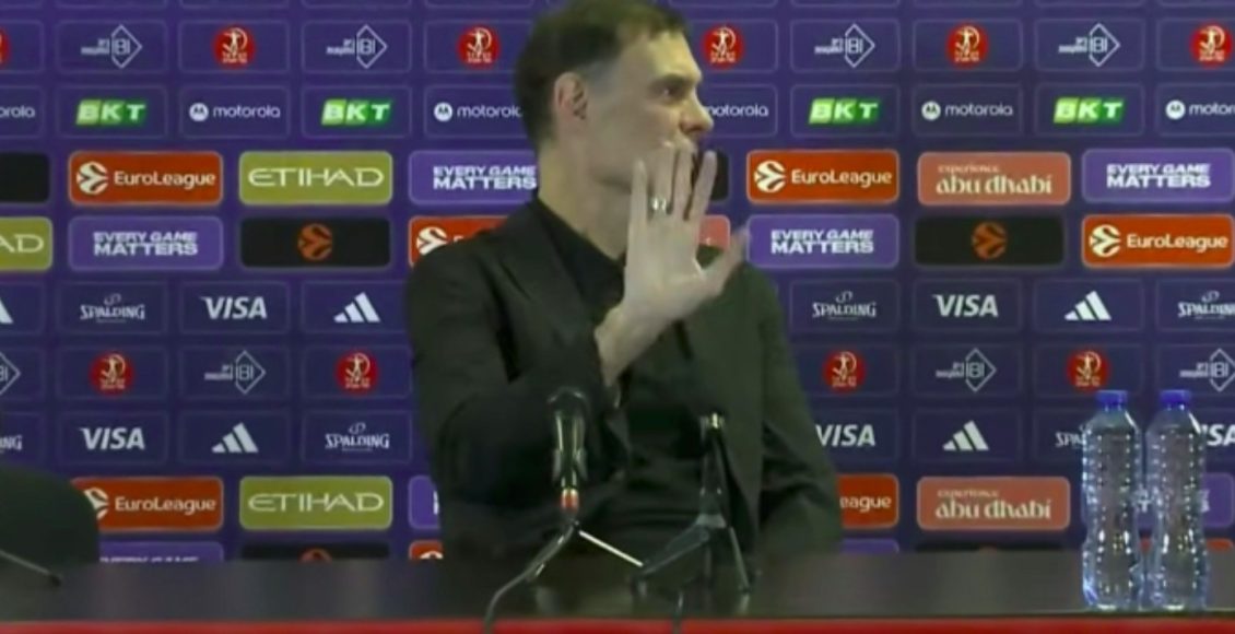 Άδεια-η-αίθουσα-Τύπου-για-τον-Μπαρτζώκα-–-«Πάντα-έτσι-είναι-εδώ;»