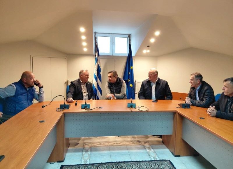 Στην-Κεντρική-Λαχαναγορά-Θεσσαλονίκης-η-πρώτη-επίσκεψη-του-ΥΠΑΑΤ-Μαργαρίτη-Σχοινά