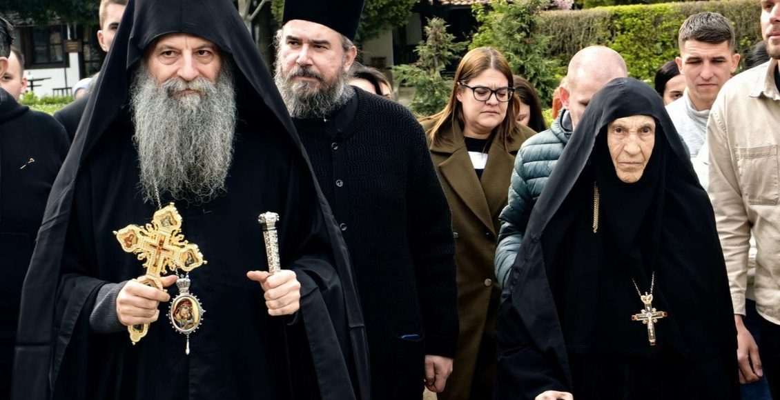 Ο-Σερβίας-Πορφύριος-στην-Ιερά-Μονή-του-Πετς-για-τον-εορτασμό-της-Αναστάσεως