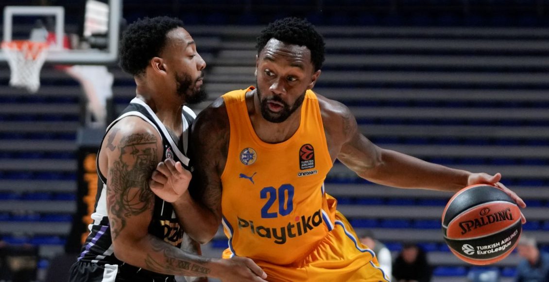 Παραμένει-στην-Παρτίζαν-ο-Κάρλικ-Τζόουνς