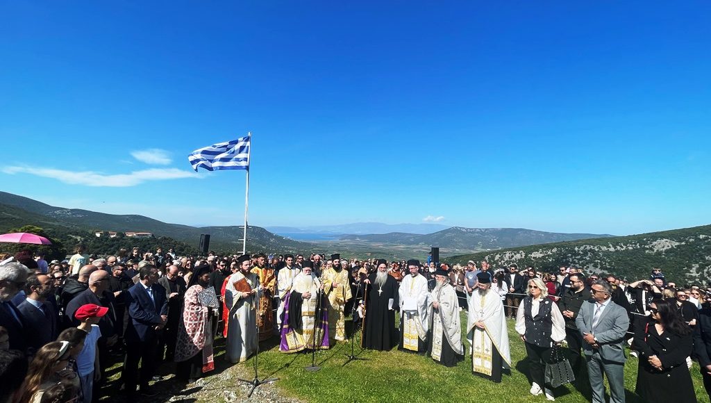 Με-τη-συμμετοχή-πλήθους-πιστών-η-Αποκαθήλωση-στην-Παναγία-Ξενιά