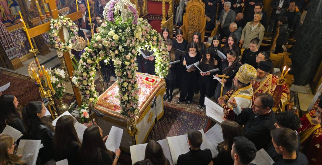 Οι-ακολουθίες-των-Παθών,-της-Αποκαθηλώσεως-και-του-Ιερού-Επιταφίου-στην-ΙΜ.-Καστορίας