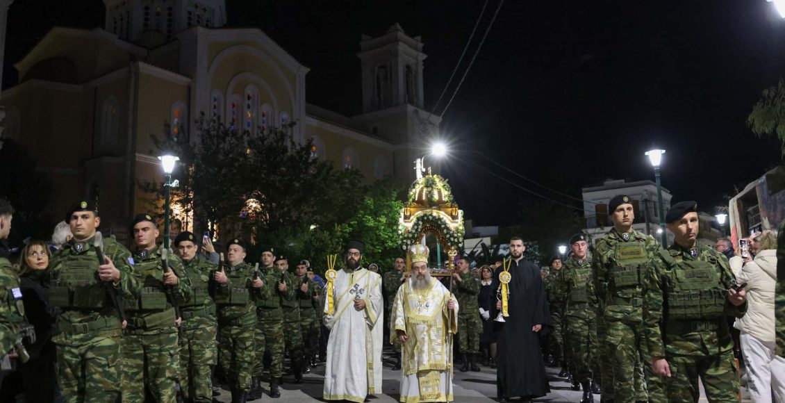 Συνάντηση-Επιταφίων-στην-πόλη-της-Χίου-(ΒΙΝΤΕΟ&ΦΩΤΟ)