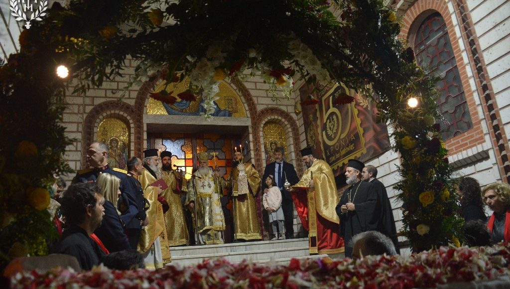 Μήνυμα-Αναστάσεως-από-τον-Νεαπόλεως-Βαρνάβα:-«Ας-είναι-αυτή-η-λιτανεία-ανάσταση-για-τον-καθένα-μας!»