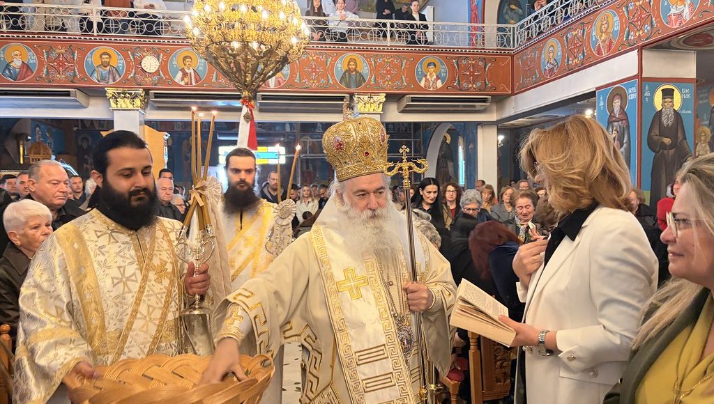 Η-Πρώτη-Ανάσταση-στην-Ι.-Μητρόπολη-Κορίνθου