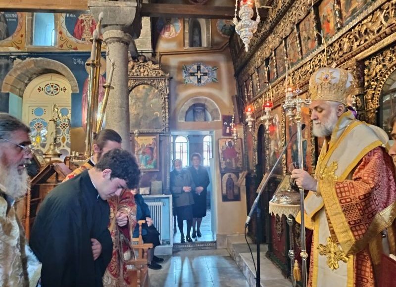 Χειροθεσία-Αναγνώστη-τέλεσε-ο-Επίσκοπος-Σκοπέλου