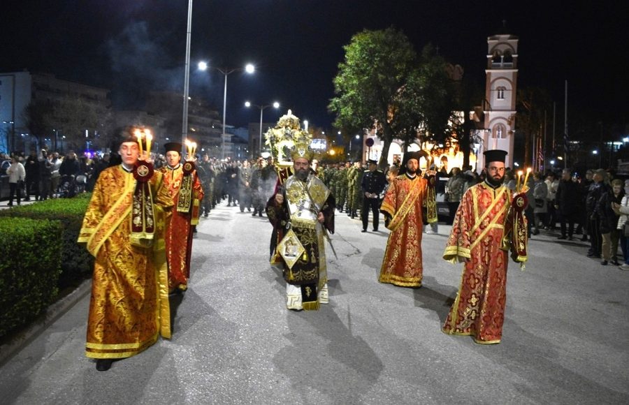 Ο-επιτάφιος-θρήνος-στη-Μητρόπολη-Μαρωνείας-και-Κομοτηνής