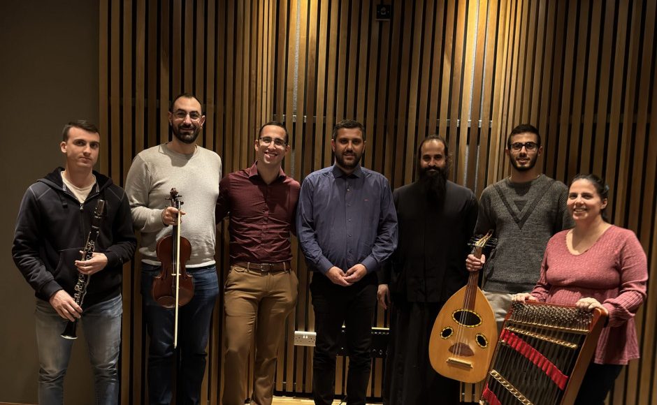 «Ὑμνωδοὶ-τοῦ-Ἀοράτου»-–-Κυκλοφόρησαν-οι-νέοι-εκκλησιαστικοί-ύμνοι-του-μουσικού-σχήματος