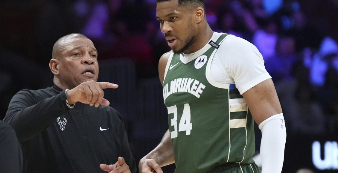 Τέλος-ο-Ντοκ-Ρίβερς-από-τους-Μπακς-–-Αντετοκούνμπο:-Για-να-υπογράψεις-νέο-συμβόλαιο,-πρέπει-κάποιος-να-σου-το-προσφέρει