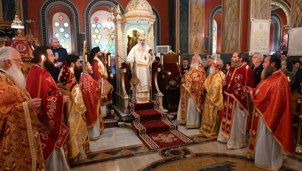Κυριακή-του-Πάσχα-στην-Ιερά-Μητρόπολη-Μαντινείας-και-Κυνουρίας