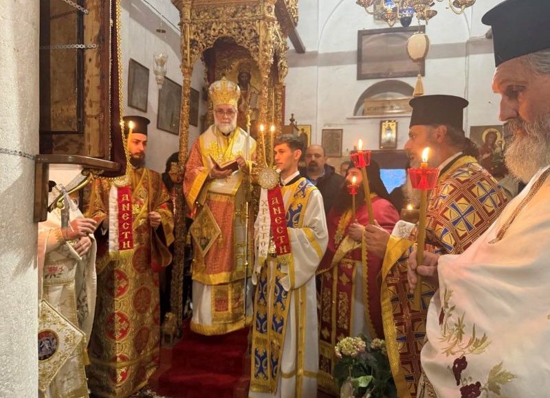 Μεγαλοβδόμαδο-στη-Σκόπελο-με-τον-Επίσκοπο-Σκοπέλου-Νικόδημο