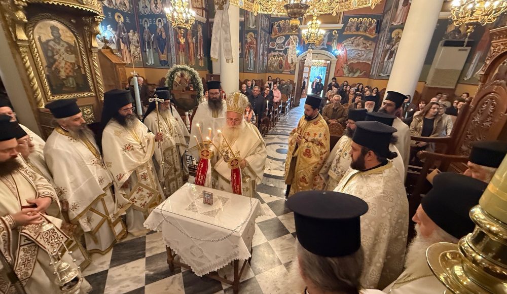 Η-Ακολουθία-της-«Δεύτερης-Ανάστασης»-στον-Ιερό-Καθεδρικό-Ναό-Αγίας-Αικατερίνης-Σητείας