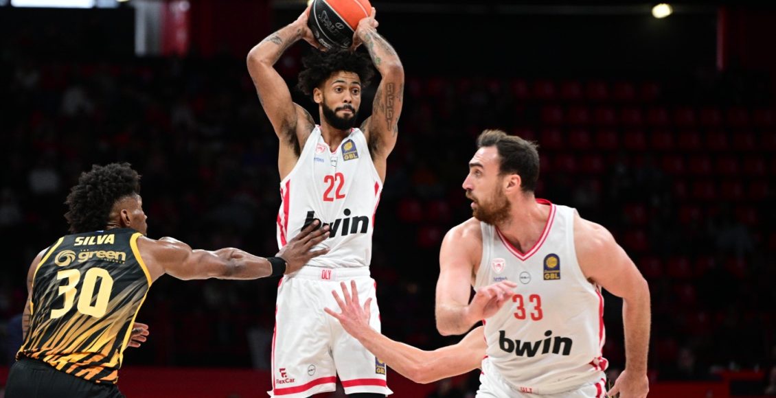 «Η-Αρμάνι-είχε-συμφωνήσει-με-Ντόρσεϊ-και-Μιλουτίνοφ,-αλλά…»