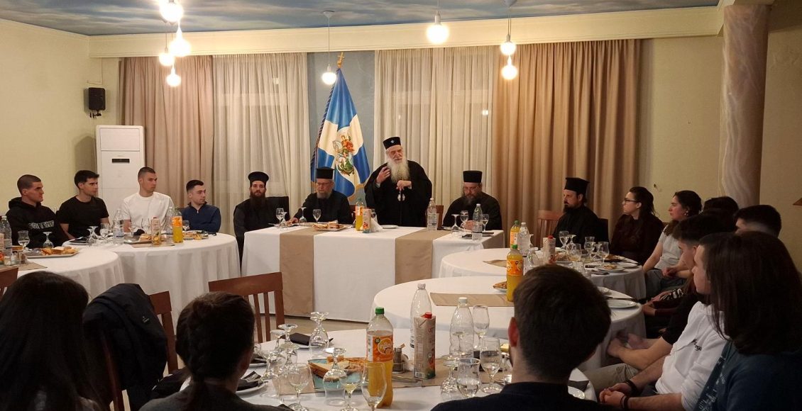 Πασχάλια-σύναξη-φοιτητών-στην-Ιερά-Μητρόπολη-Σάμου