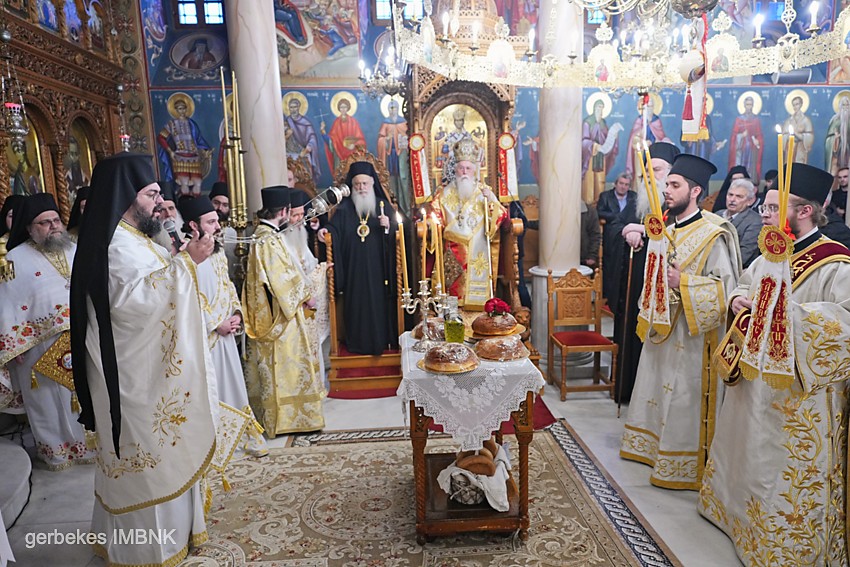 Τρισαρχιερατικός-Πανηγυρικός-Εσπερινός-της-Ζωοδόχου-Πηγής-στην-ΙΜ.-Παναγίας-Δοβρά