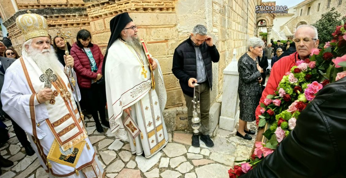 Ναύπλιο:-Η-περιφορά-της-θαυματουργής-εικόνας-της-Ζωοδόχου-Πηγής-στην-ιστορική-“Αγία-Μονή”