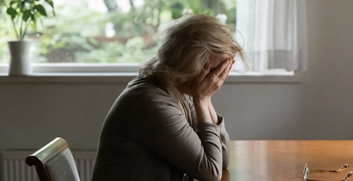 Πώς-έπεισαν-76χρονη-να-ξεθάψει-100.000-ευρώ-από-την-αυλή-της-–-Ο-δήθεν-λογιστής,-ο-«έλεγχος»-της-Εφορίας-και-το-drone