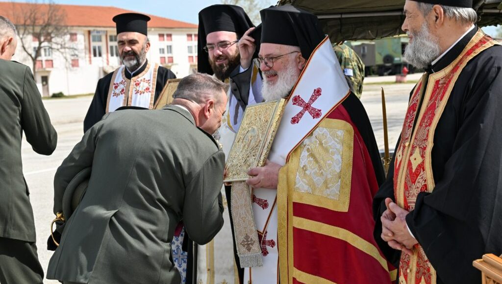 Ο-Μητροπολίτης-Διδυμοτείχου-στην-αλλαγή-διοικήσεως-του-21ου-Συντάγματος