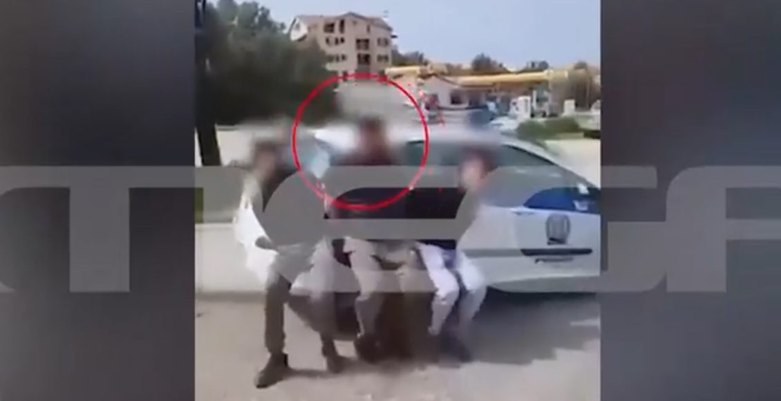 Θάνατος-19χρονης-Μυρτώς-στο-Αργοστόλι:-Η-στιγμή-που-σηκώνει-περιπολικό-ο-αρσιβαρίστας-που-συνελήφθη-–-Δείτε-βίντεο