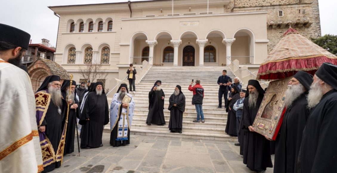 Ο-Επίσκοπος-Αλμωπίας-στην-πανήγυρη-της-“Φοβεράς-Προστασίας”