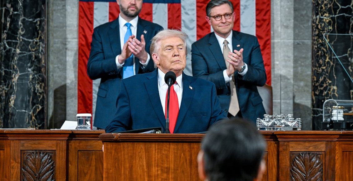 Ο-φόβος-της-κυβέρνησης-Τραμπ-οδηγεί-αριστερούς-Αμερικανούς-να-αγοράζουν-και-να-εκπαιδεύονται-σε-όπλα