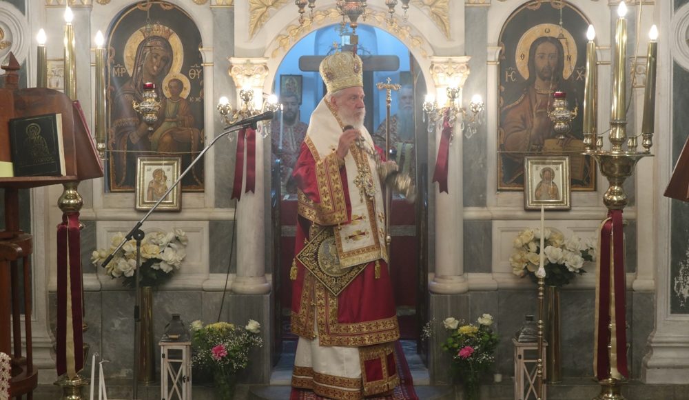 Αρχιερατικός-Εσπερινός-στον-ΙΝ.-Ζωοδόχου-Πηγής-στο-χωριό-Επισκοπείο-της-Άνδρου