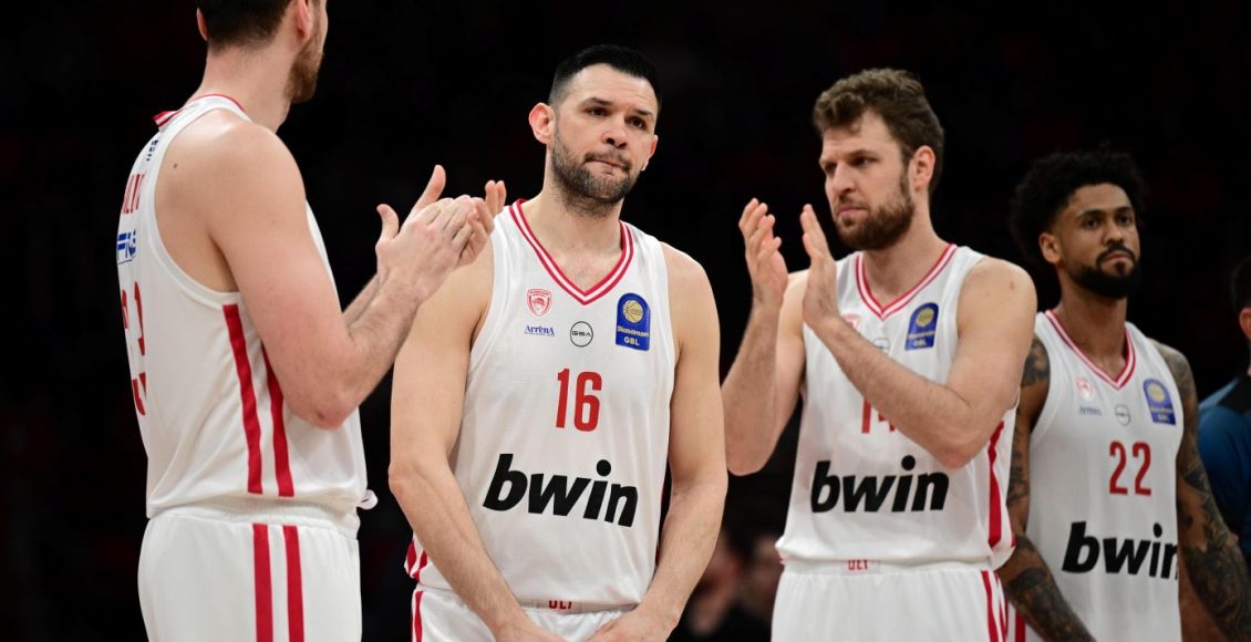 Ολυμπιακός:-Ο-Παπανικολάου-συνεχίζει-να-γράφει-ιστορία-Έφτασε-τα-800-παιχνίδια-με-τους-«ερυθρόλευκους»