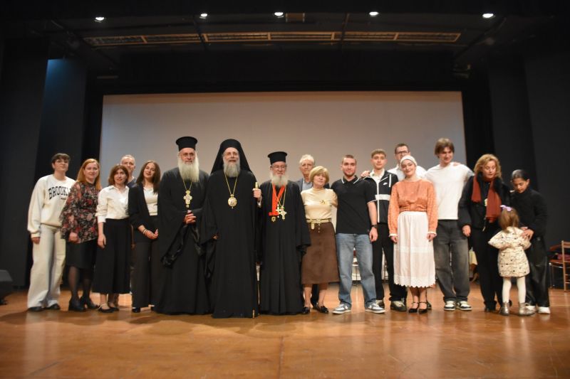 Μουσικοθεατρική-Εκδήλωση:-“50-Χρόνια-Ιεροσύνης-και-45-Χρόνια-ενοριακής-δράσεως-του-π.-Αποστόλου-Μανώλη”