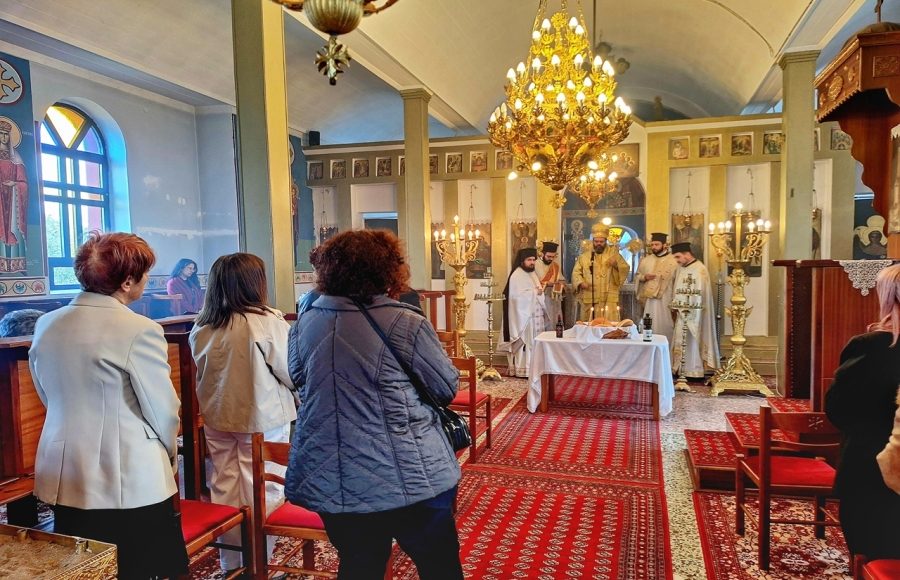 Κυριακή-του-Αντιπάσχα-στη-Μητρόπολη-Μαρωνείας