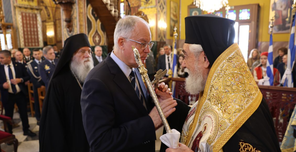 Στην-Άμφισα-ο-Πρόεδρος-της-Δημοκρατίας-τίμησε-την-απελευθέρωση-του-Κάστρου-Σαλώνων