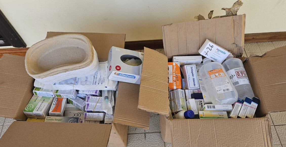 Δωρεά-φαρμάκων-και-ιατρικού-υλικού-από-την-Ιερά-Μητρόπολη-Άκκρας