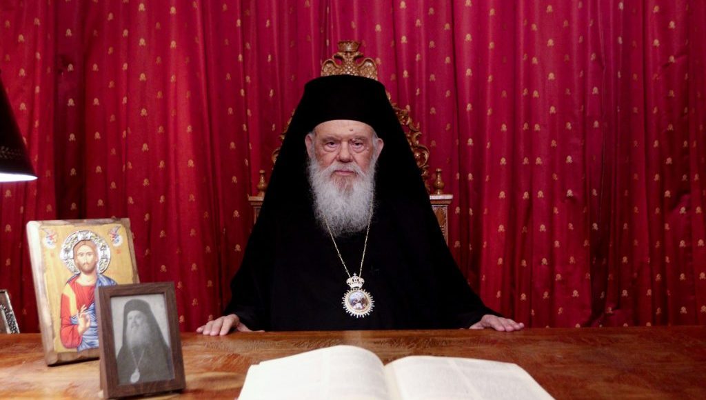 Σάλος-με-τη-βεβήλωση-αγάλματος-του-Χριστού-στον-Λίβανο-–-Καταδικάζει-ο-Αρχιεπίσκοπος-Ιερώνυμος:-Ο-Ιησούς-δεν-χρησιμοποίησε-βία