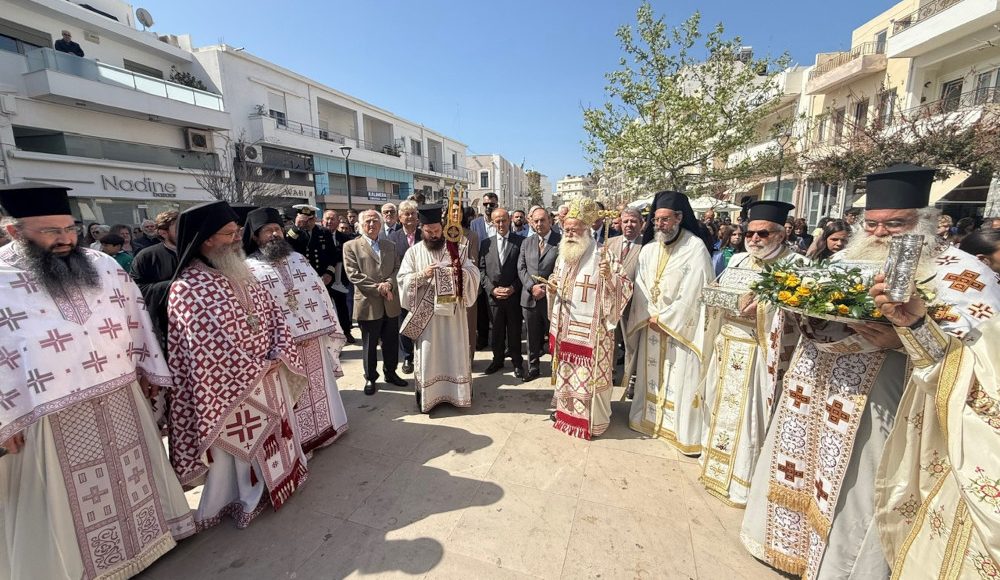 Λαμπρή-η-πανήγυρη-του-Μητροπολιτικού-Ναού-Αγίου-Γεωργίου,-πολιούχου-της-Ιεράπετρας