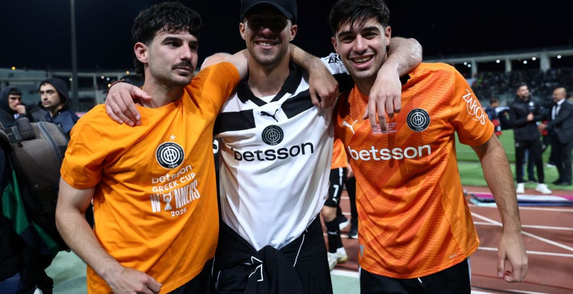 ΟΦΗ:-Πανυγήρισε-με-τον-αδερφό-του-ο-Κωστούλας