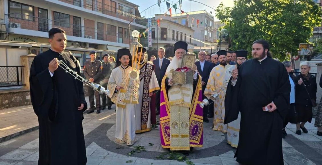 Λαμπρή-υποδοχή-της-τιμίας-κάρας-του-Αγίου-Σεραφείμ-στην-Καρδίτσα