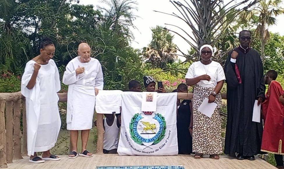 Βαπτίσεις-στην-Ακτή-Ελεφαντοστού