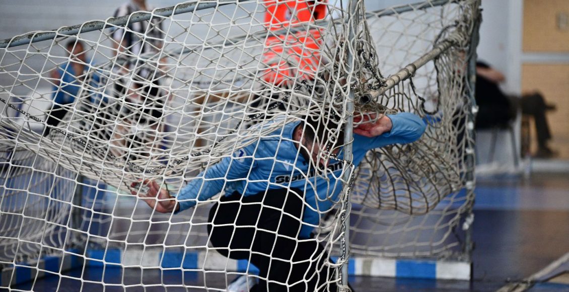 Χάντμπολ:-Τρόμαξαν-στο-ΟΑΚΑ,-έπεσε-η-εστία-δίπλα-στον-γκολκίπερ-του-ΠΑΟΚ!