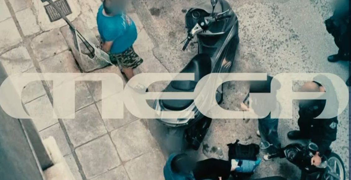 Η-κοπέλα-στο-Παγκράτι-που-ξυλοκοπήθηκε-από-περαστικό-περιγράφει-τον-εφιάλτη-της:-«Μου-έριξε-μπουνιά-και-μου-σάπισε-το-πόδι»